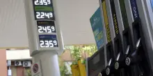 Caro carburanti, il governo studia un bonus fino a 200 euro e aiuti fiscali