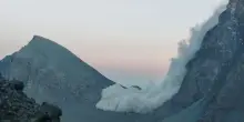 Monviso, frana a ridosso del Rifugio Quintino Sella. Si cerca un escursionista