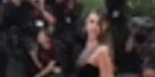 Sul red carpet di Venezia Kendall e Vittoria Ceretti per Malkovich