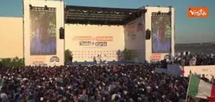 Salvini su Governo pi&ugrave; longevo: Da lass&ugrave; Berlusconi e Bossi festeggiano con noi