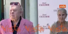 Venezia83, Lino Banfi in posa per i fotografi al Lido per la Mostra del Cinema