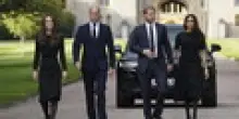 Harry e Meghan, la strategia di William e Kate per oscurarli: "Negare l'ossigeno a un fuoco"