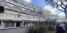 "Noi da 15 anni nel residence, a Spin Time subito la casa popolare". Rabbia contro il Comune