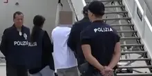 "In Italia le regole si rispettano". La guerra di Meloni ai migranti che delinquono