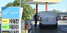 Prezzi benzina e diesel, ecco i nuovi massimi. E altri aumenti sono dietro l'angolo