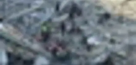 A Gaza crolla un palazzo di 6 piani, decine di dispersi