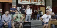 Corteo di Spin Time contro gli sgomberi, arrivano i rinforzi. Pullman dal Nord