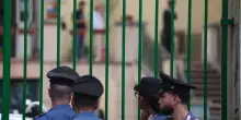 Prof accoltellata, il 13enne "la odiava per un debito". La diretta video e l'annuncio: cosa sappiamo