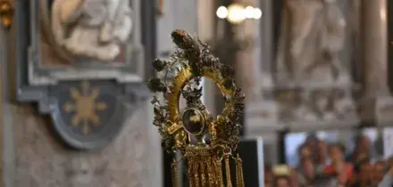 A Napoli si ripete il miracolo della liquefazione del sangue di San Gennaro
