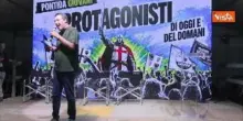 Salvini scherza sul palco di Pontida Giovani: Vi faccio un video ora che siete tutti sobri