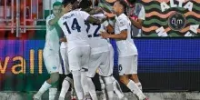 La Lazio batte il Venezia 2-0 e aggancia Roma e Inter in testa