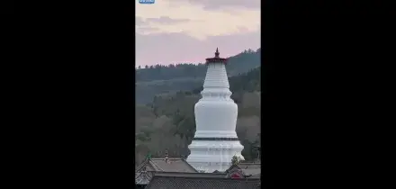 Cina, riapre dopo il restauro l'iconica pagoda del monte Wutai