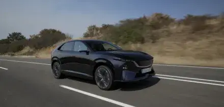 Mazda CX-6e, arte giapponese