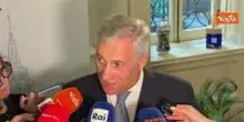 Tajani e la frase sulle gonne corte: Mi scuso, mai pensato di offendere le donne. Parole fraintese