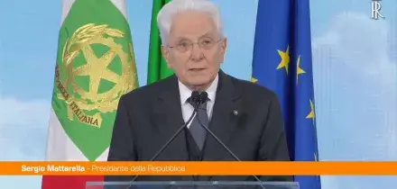 Mattarella "La scuola &egrave; aperta a tutti, non deve alzare barriere"