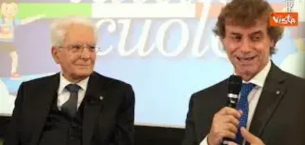 Mattarella tra gli studenti di Amatrice: La mia generazione ha visto trasformazioni inimmaginabili