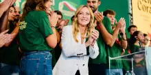 Giorgia Meloni per la sinistra: &ldquo;Fascista che mangia i bambini&rdquo;