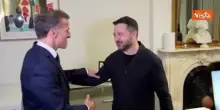 Zelensky incontra Macron a New York, l'abbraccio tra i due Presidenti