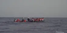 Migranti, 11 cadaveri in mare nel Mediterraneo Centrale: la denuncia di Sos Mediterranee