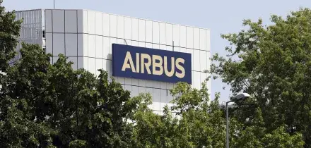 Airbus richiama 6000 aerei A320 per una correzione del software