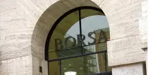 Borsa, l&rsquo;analisi sul calo delle banche: &ldquo;Pesa anche la paura in arrivo dagli States&rdquo;