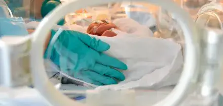 Nascite, in Italia si diventa madri in media a 33,4 anni: il report