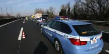 Auto si ribalta sulla A1, morta bimba di 8 anni