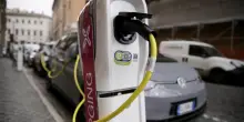Le auto elettriche crescono del 39,3%