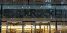 Blackrock chiude il 2025 a oltre 24 miliardi di ricavi