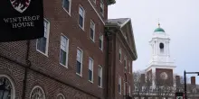 Stati Uniti, respinta la causa per antisemitismo intentata da Trump contro Harvard