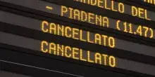 Treni alta velocit&agrave;, linea Milano-Bologna circolazione in ripresa: ritardi per persone sui binari