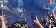 Champions League, l’attesa dei tifosi nerazzurri in piazza Duomo prima di Psg-Inter