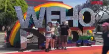 Hollywood, in migliaia al WeHo Pride: una delle più grandi celebrazioni LGBTQ+ degli Usa