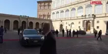 Vaticano, l’arrivo di Mattarella per l’incontro ufficiale con Papa Leone XIV