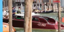 Matrimonio Bezos a Venezia, l’arrivo del miliardario e Lauren Sanchez in Laguna