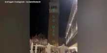 Venezia, “No space 4 Bezos”: il video dei laser sul campanile di San Marco