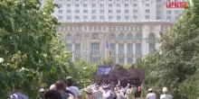 Romania, a Bucarest migliaia in piazza contro lausterity del governo