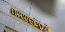 Unicredit, interviene Berlino: “Abbandoni l’acquisizione di Commerzbank”