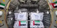 Gaza, Emirati Arabi Uniti e Giordania inviano aiuti ai civili: il video del lancio dallaereo