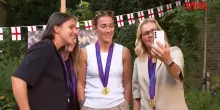 Euro2025, la nazionale inglese femminile in videochiamata con il premier Starmer