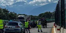 Auto contromano in autostrada, un morto e tre feriti su A32