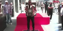 La leggenda dell’hip-hop Busta Rhymes riceve una stella sulla Hollywood Walk of Fame
