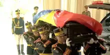 Romania, è morto lex presidente Iliescu: le immagini dalla camera ardente