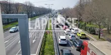Rifiuti lanciati dalle auto, fino a 18mila euro di multa e si rischia anche il carcere
