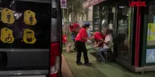 Milano, il camper dei City Angels porta docce e taglia i capelli ai senzatetto
