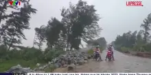 Vietnam, il tifone Kajiki inonda le strade: le immagini in TV