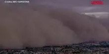 Tempesta di sabbia avvolge laerea di Phoenix: le spettacolari immagini