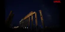 Siria, la via lattea tra le rovine di Palmira: il time-lapse è straordinario
