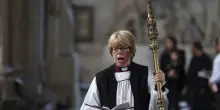 Sarah Mullally è la prima donna arcivescovo di Canterbury