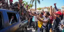 Madagascar, presidente fugge dal Paese per le proteste e scioglie il Parlamento